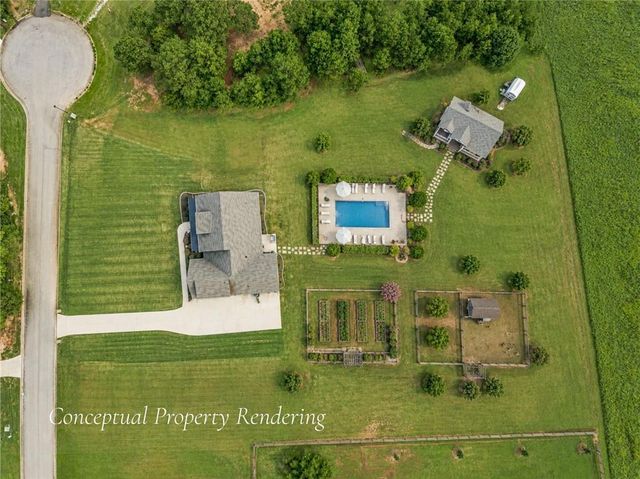 302 Savannah Drive, Mansfield, GA 30055
