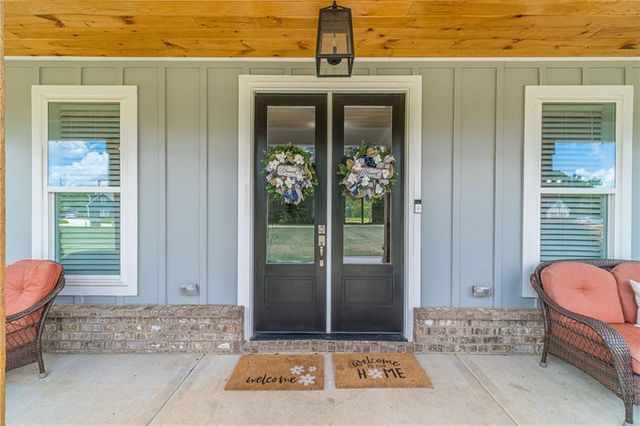 302 Savannah Drive, Mansfield, GA 30055
