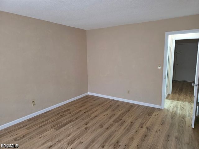 198 Joel BLVD 7, Lehigh Acres, FL 33936