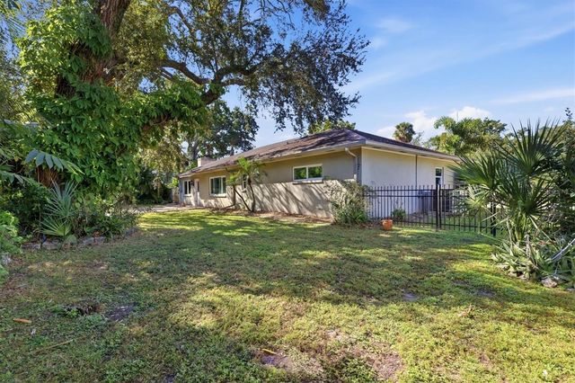 810 S WEST SHORE BOULEVARD, Tampa, FL 33609