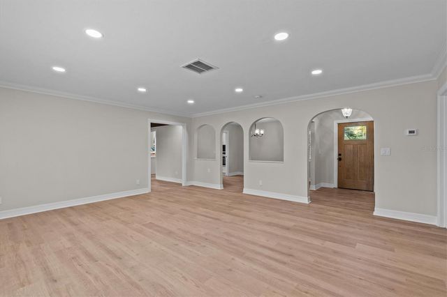 810 S WEST SHORE BOULEVARD, Tampa, FL 33609