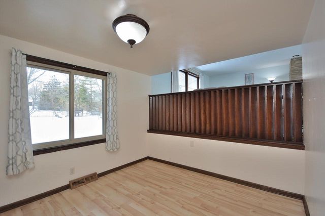 5005 S Menard DRIVE, New Berlin, WI 53151