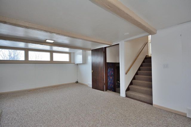 5005 S Menard DRIVE, New Berlin, WI 53151