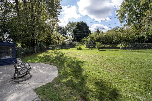 5005 S Menard DRIVE, New Berlin, WI 53151