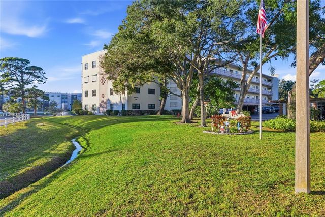 6188 80TH STREET N 310, St Petersburg, FL 33709