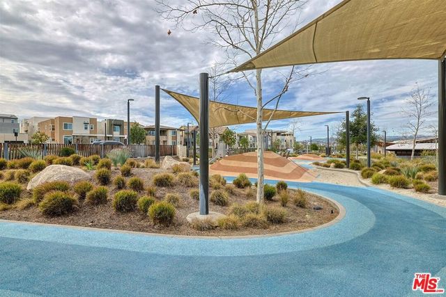 27405 Journey Place 305, Valencia, CA 91381