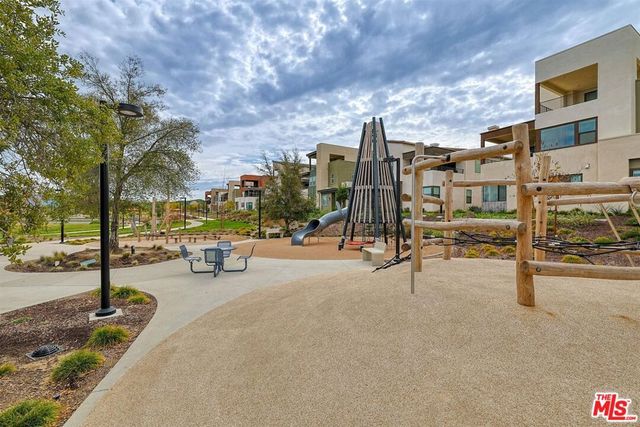 27405 Journey Place 305, Valencia, CA 91381