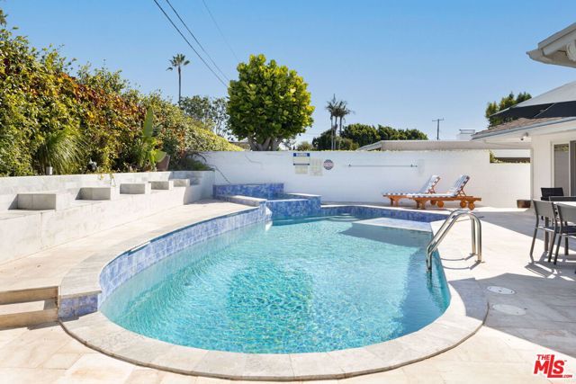 6430 S Sherbourne Drive, Los Angeles, CA 90056