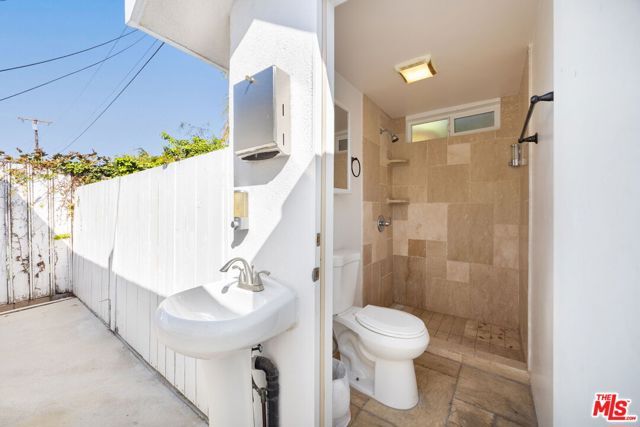 6430 S Sherbourne Drive, Los Angeles, CA 90056