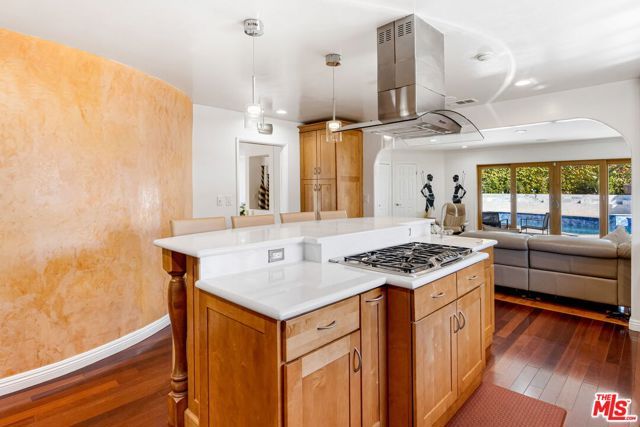 6430 S Sherbourne Drive, Los Angeles, CA 90056