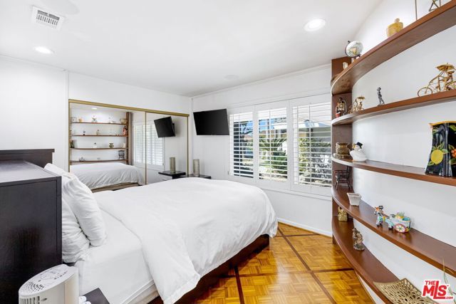 6430 S Sherbourne Drive, Los Angeles, CA 90056