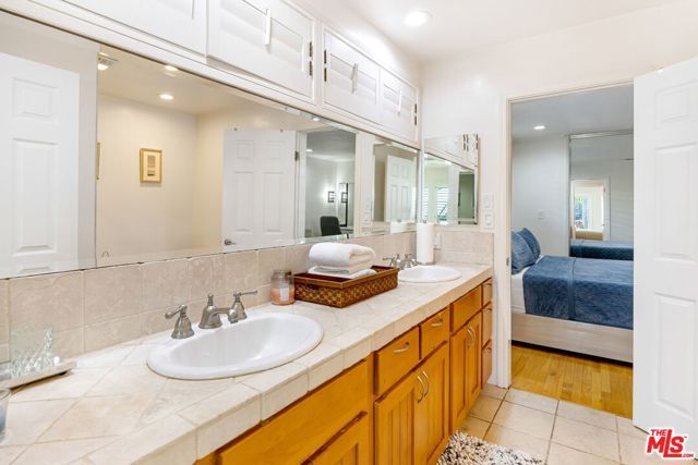 6430 S Sherbourne Drive, Los Angeles, CA 90056