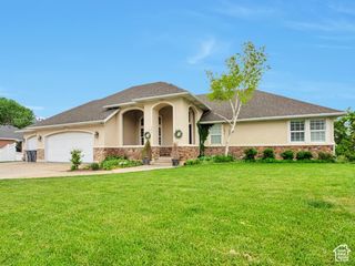 1995 E 6225 S, South Ogden, UT 84403