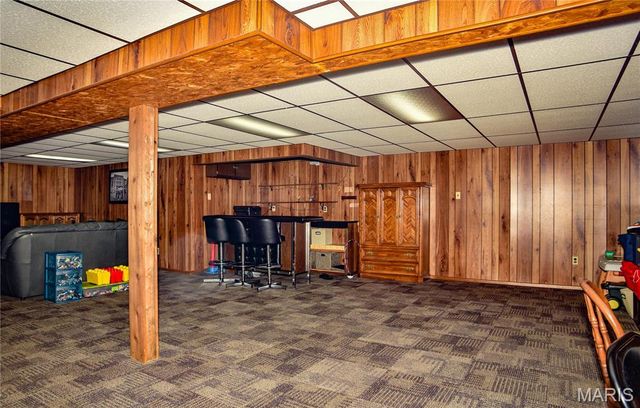 8 W Sunny Wood Court, St Peters, MO 63376