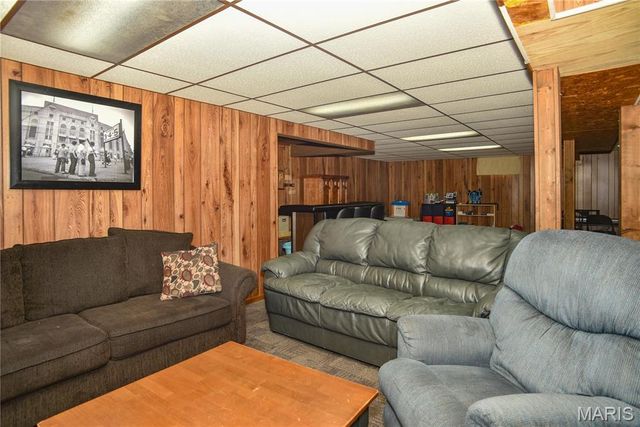 8 W Sunny Wood Court, St Peters, MO 63376