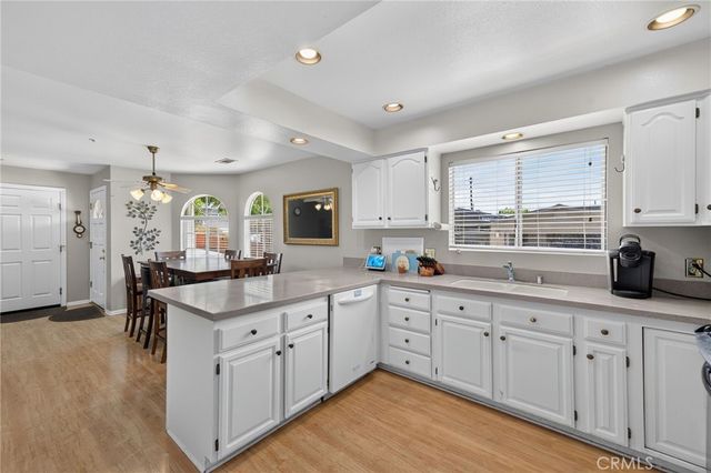300 W Laurel Avenue, Sierra Madre, CA 91024