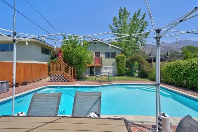 300 W Laurel Avenue, Sierra Madre, CA 91024