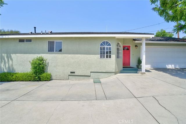 300 W Laurel Avenue, Sierra Madre, CA 91024
