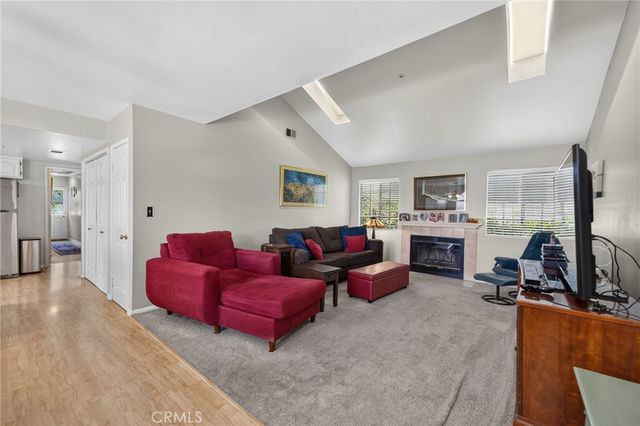 300 W Laurel Avenue, Sierra Madre, CA 91024