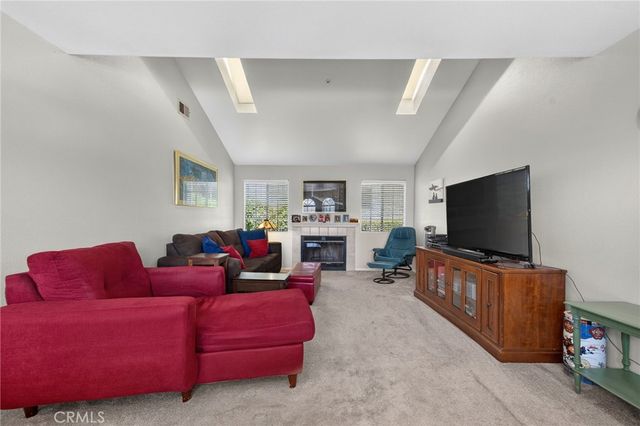 300 W Laurel Avenue, Sierra Madre, CA 91024