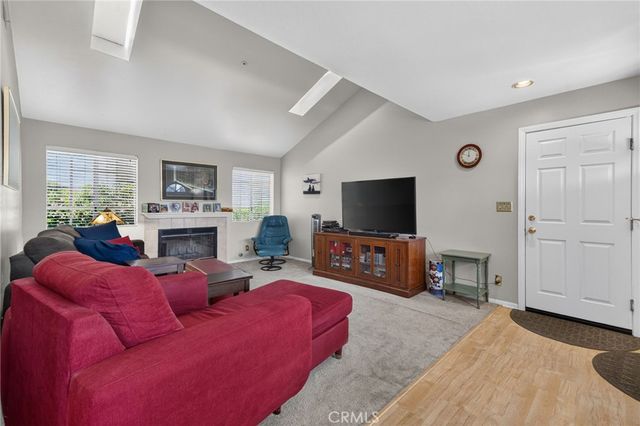 300 W Laurel Avenue, Sierra Madre, CA 91024