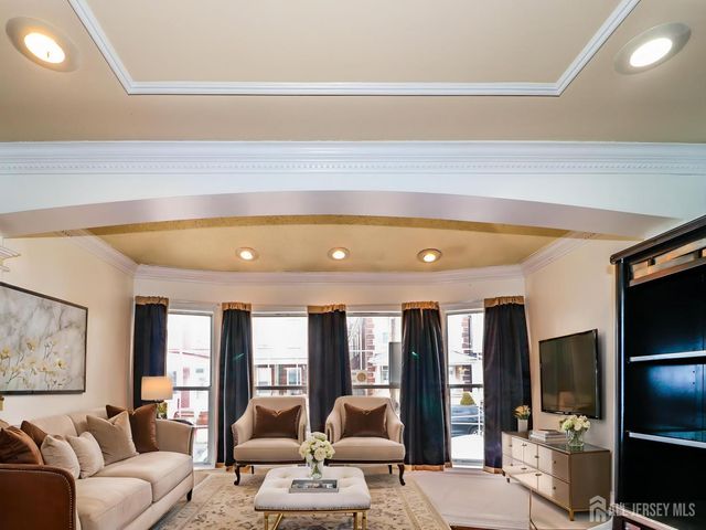 312 Kirkland Place, Perth Amboy, NJ 08861