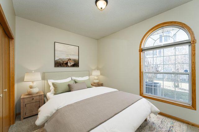 1937 Cabernet Lane NW, Rochester, MN 55901