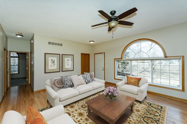 1937 Cabernet Lane NW, Rochester, MN 55901