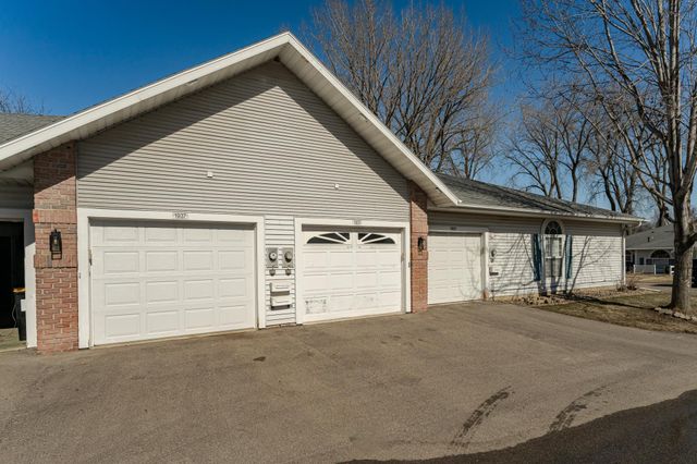 1937 Cabernet Lane NW, Rochester, MN 55901