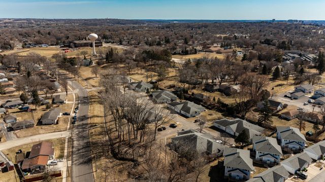 1937 Cabernet Lane NW, Rochester, MN 55901