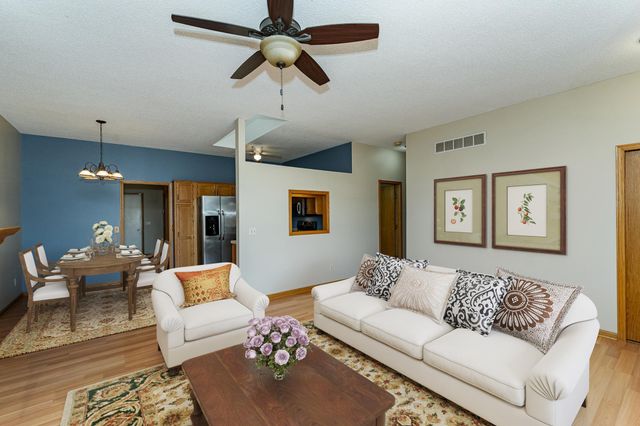 1937 Cabernet Lane NW, Rochester, MN 55901