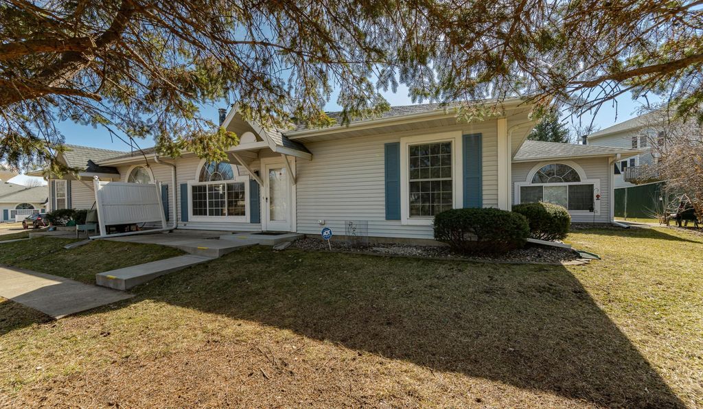 1937 Cabernet Lane NW, Rochester, MN 55901