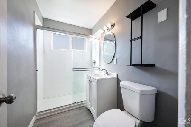 5000 Monterey Street, Bakersfield, CA 93306