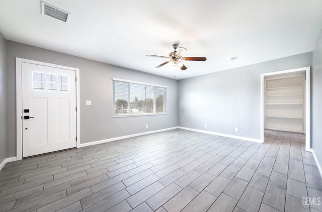 5000 Monterey Street, Bakersfield, CA 93306