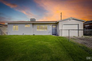 5000 Monterey Street, Bakersfield, CA 93306