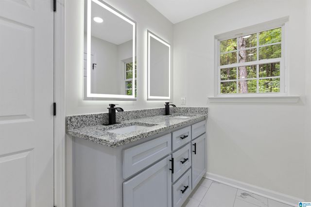 2898 COUNTY ROAD 15, Oneonta, AL 35121