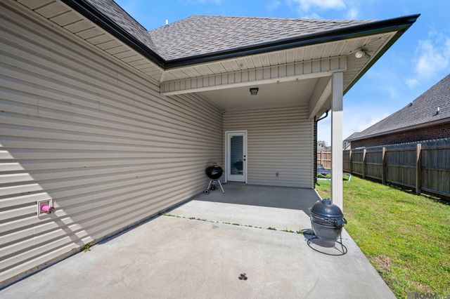 38420 Brown Rd, Prairieville, LA 70769