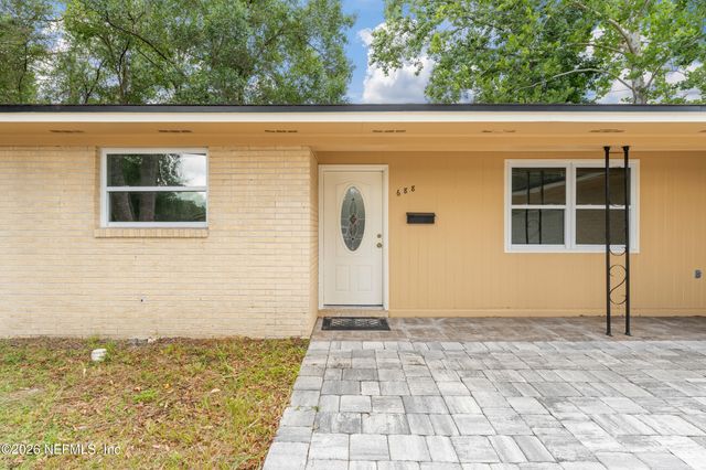 688 CLAIRE Lane, Orange Park, FL 32073