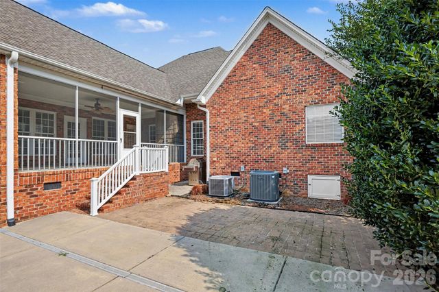 1004 Creekwalk Drive, Stanley, NC 28164