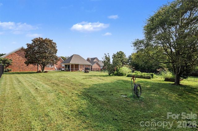 1004 Creekwalk Drive, Stanley, NC 28164