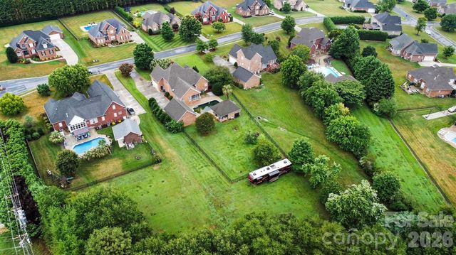 1004 Creekwalk Drive, Stanley, NC 28164