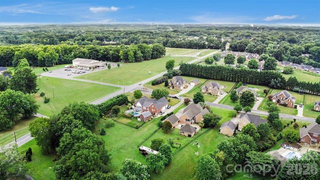 1004 Creekwalk Drive, Stanley, NC 28164