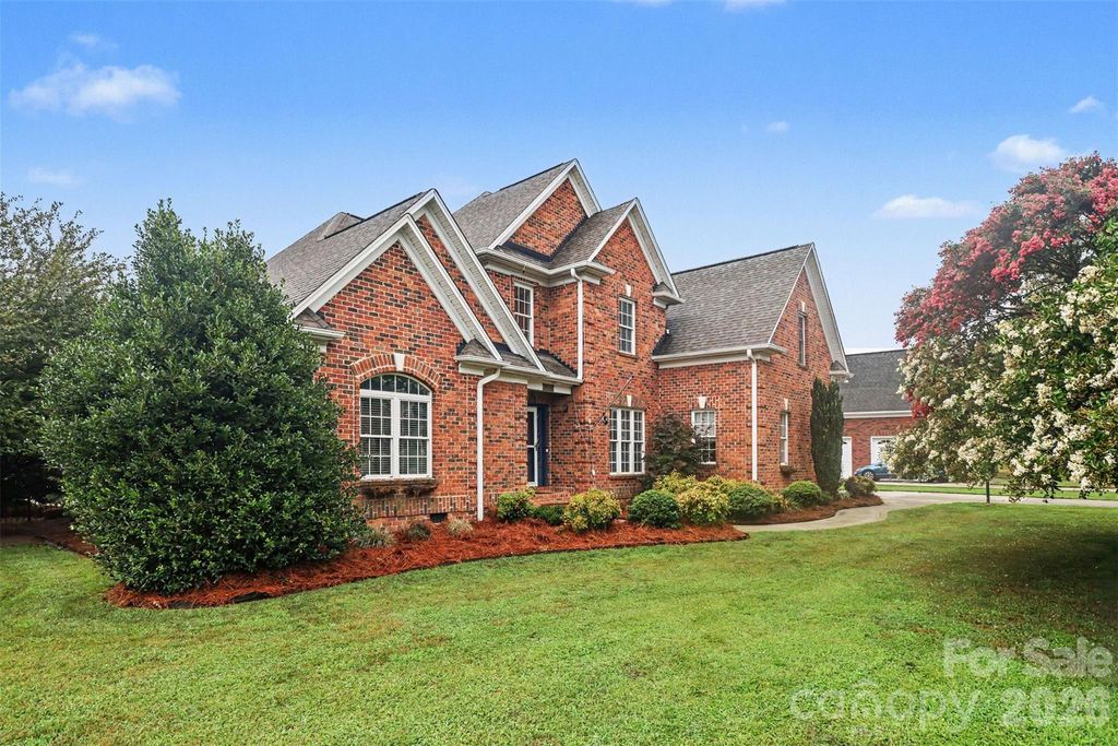 1004 Creekwalk Drive, Stanley, NC 28164