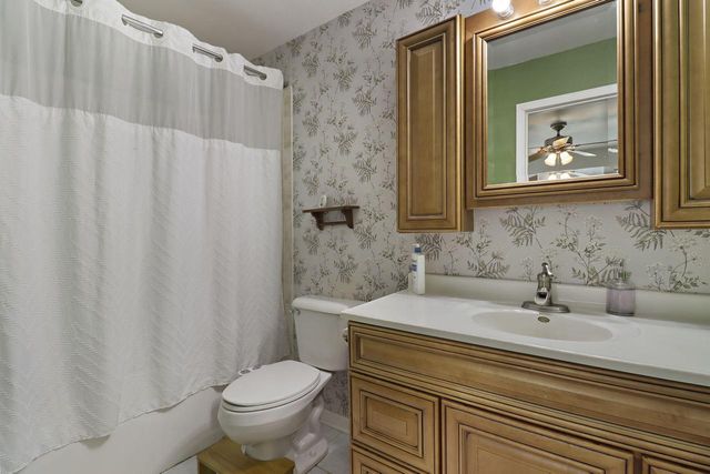 606 Gatewood DRIVE, Twin Lakes, WI 53181