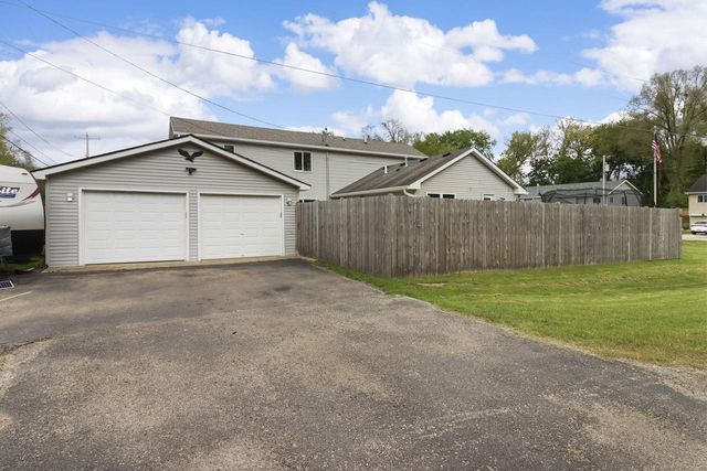 606 Gatewood DRIVE, Twin Lakes, WI 53181
