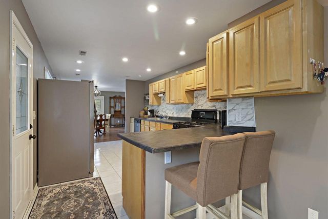 606 Gatewood DRIVE, Twin Lakes, WI 53181