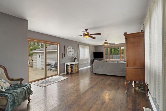 606 Gatewood DRIVE, Twin Lakes, WI 53181