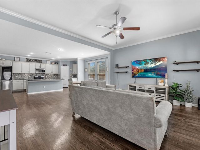 623 Orchid Hill Drive E, Conroe, TX 77301