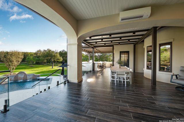 11118 ANAQUA SPGS, Boerne, TX 78006