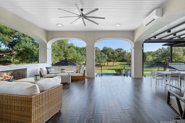 11118 ANAQUA SPGS, Boerne, TX 78006